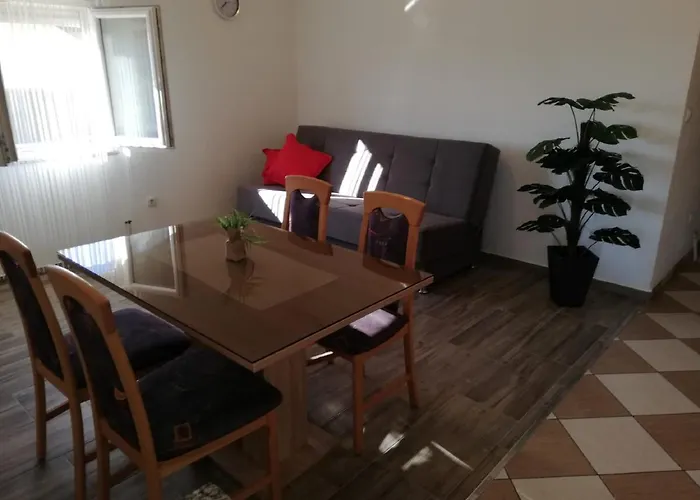 Apartments Klanac