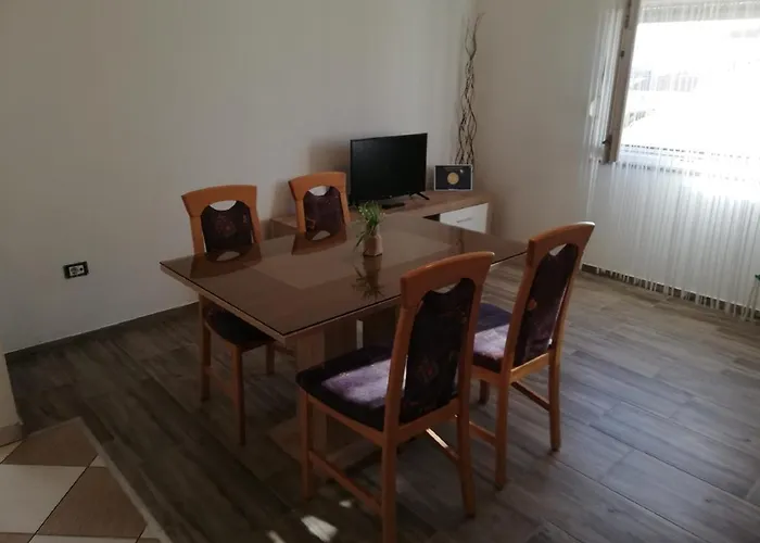 Apartments Klanac