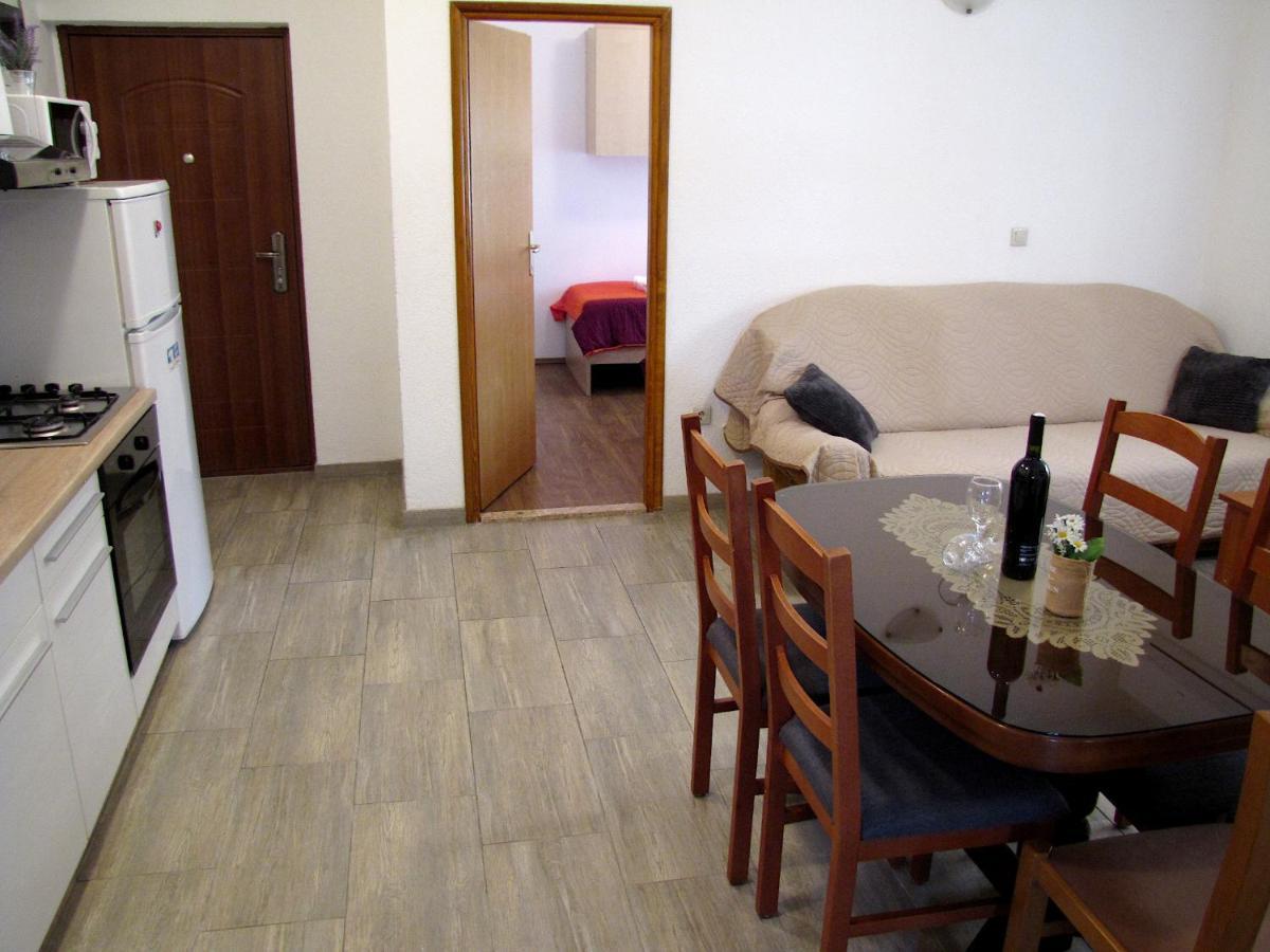 Klanac Apartment *